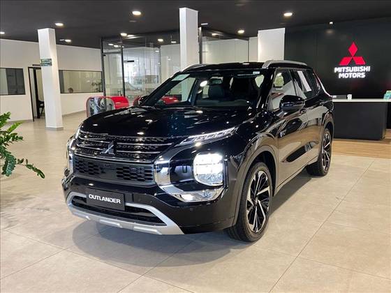 MITSUBISHI OUTLANDER 2.4 PHEV SIGNATURE S-AWC DHT MITSUBISHI OUTLANDER 2.4 PHEV SIGNATURE S-AWC DHT